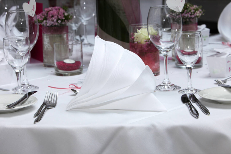 Restaurant table linen